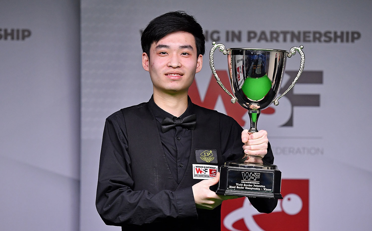 比斯利的故 比斯利的故