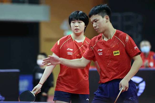 怎么样？维尼修斯精修一下发型，开启新赛季征程